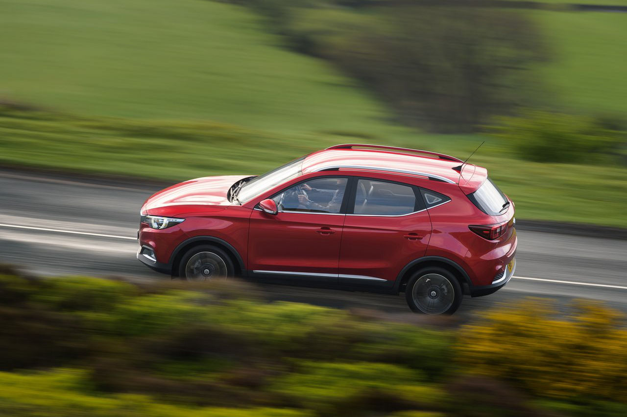 MG ZS con motorización de gasolina: un estiloso SUV urbano