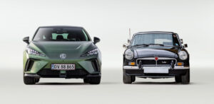 5 curiosas coincidencias entre el MG4 XPOWER y el MGB GT V8
