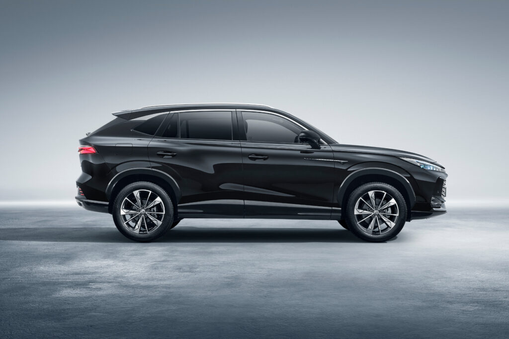 MG lanza en España el primer vehículo 0,0